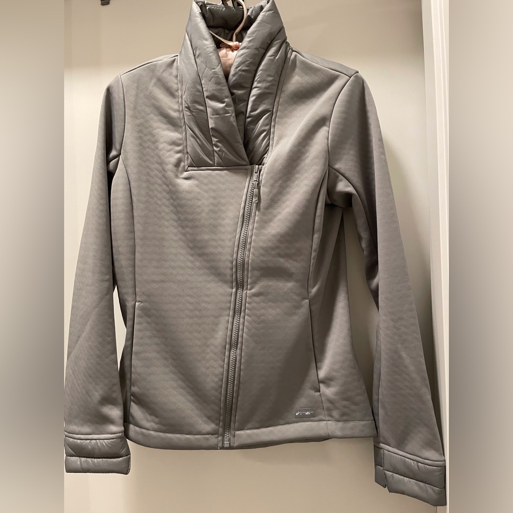 Levelwear Verve, Nwt, Size Medium, Grey Colour, Lightweight Jacket.